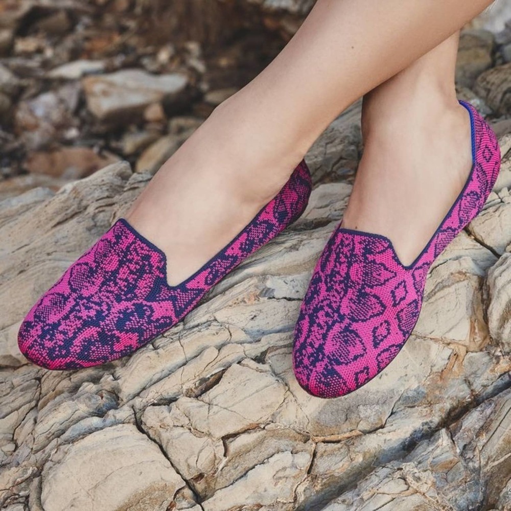 {Rothy’s} Retired Fuchsia/Navy Snake Print Knit Loafers, Size 6, Like New